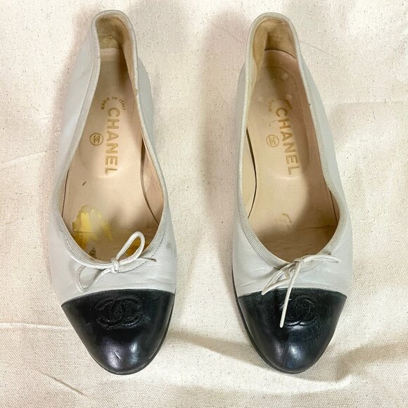 Authentic CHANEL Classic Ballet Flat Two Tone Cap Toe EU 37 - Picture 1 of 10